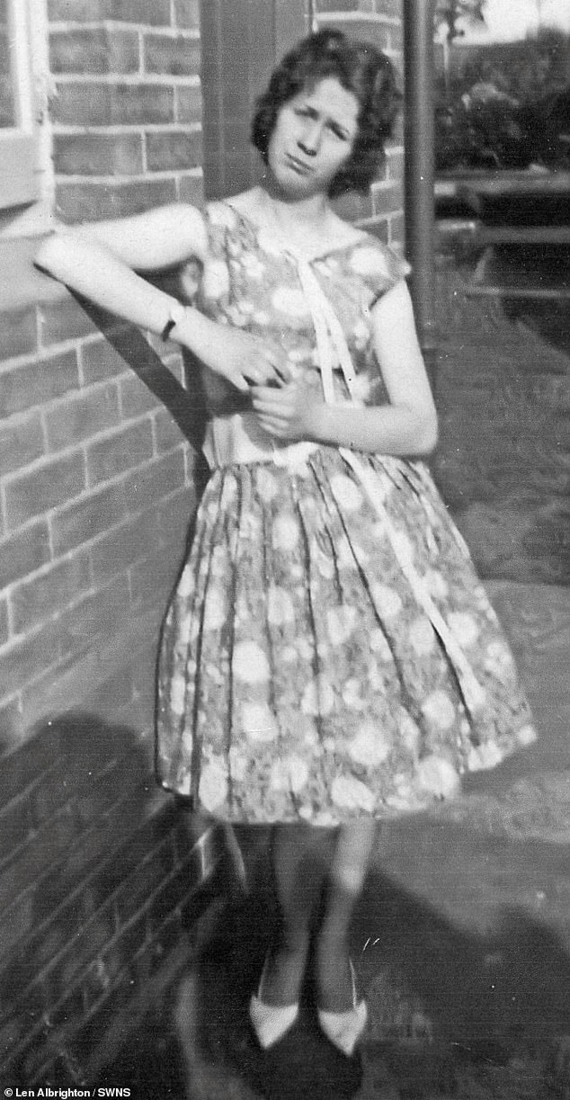 Jeanette (digambarkan pada tahun 1963) adalah seorang perawat magang ketika dia bertemu Len, juga seorang perawat magang, di sebuah rumah sakit di Isle of Wight