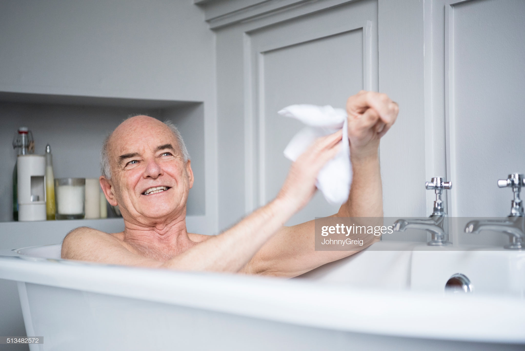 Cara memandikan penderita demensia tanpa susah payah